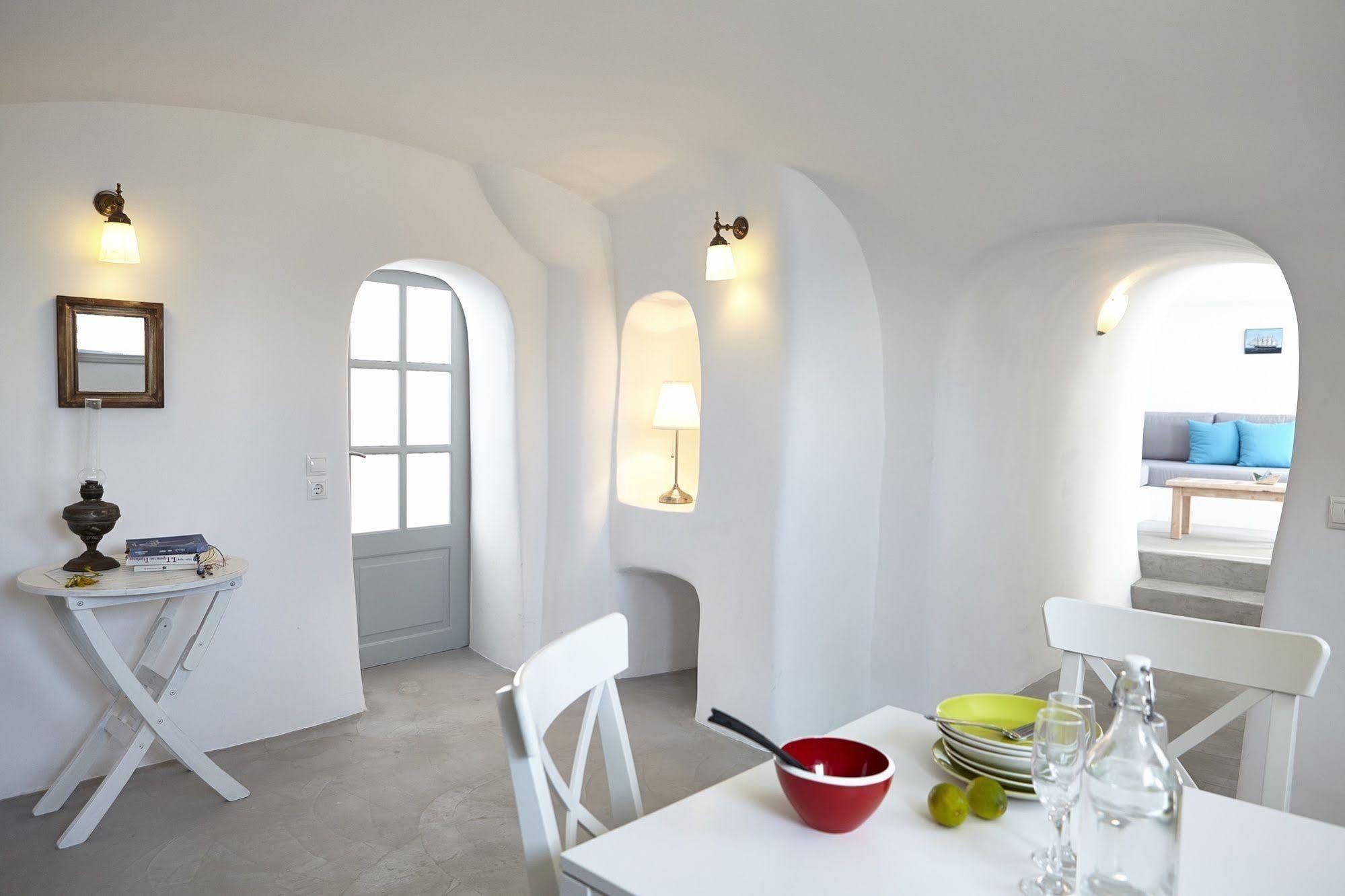 Liakada Oia Suites Exterior foto